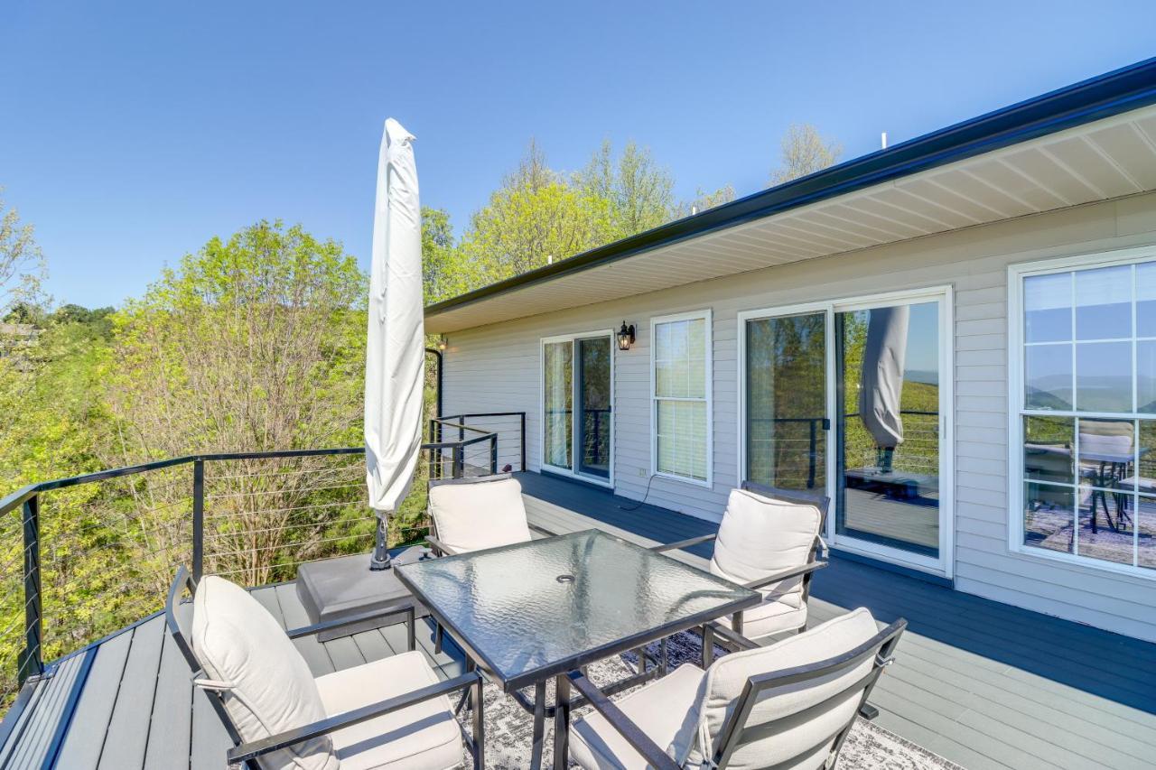 Charming Edgemont Home With Deck And Lake Views! Fairfield Bay Екстер'єр фото