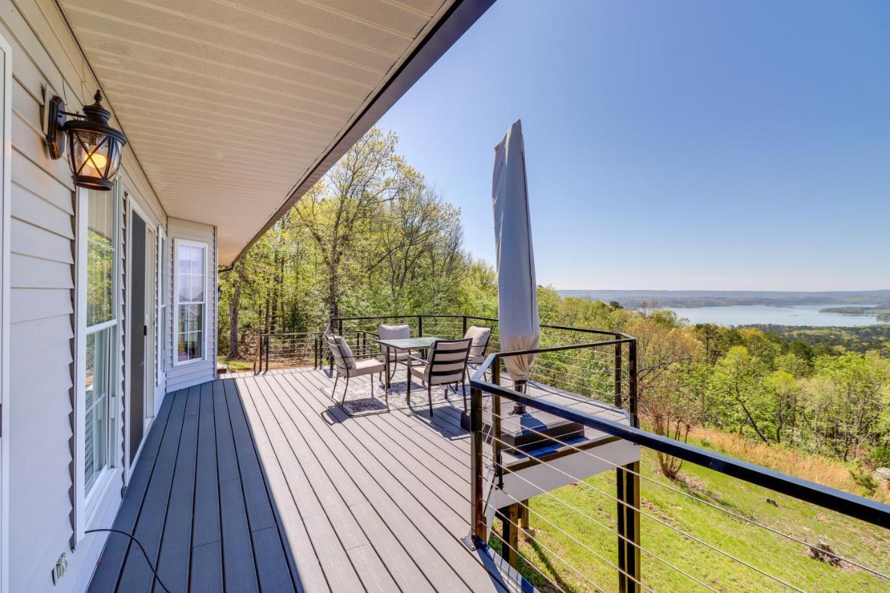 Charming Edgemont Home With Deck And Lake Views! Fairfield Bay Екстер'єр фото