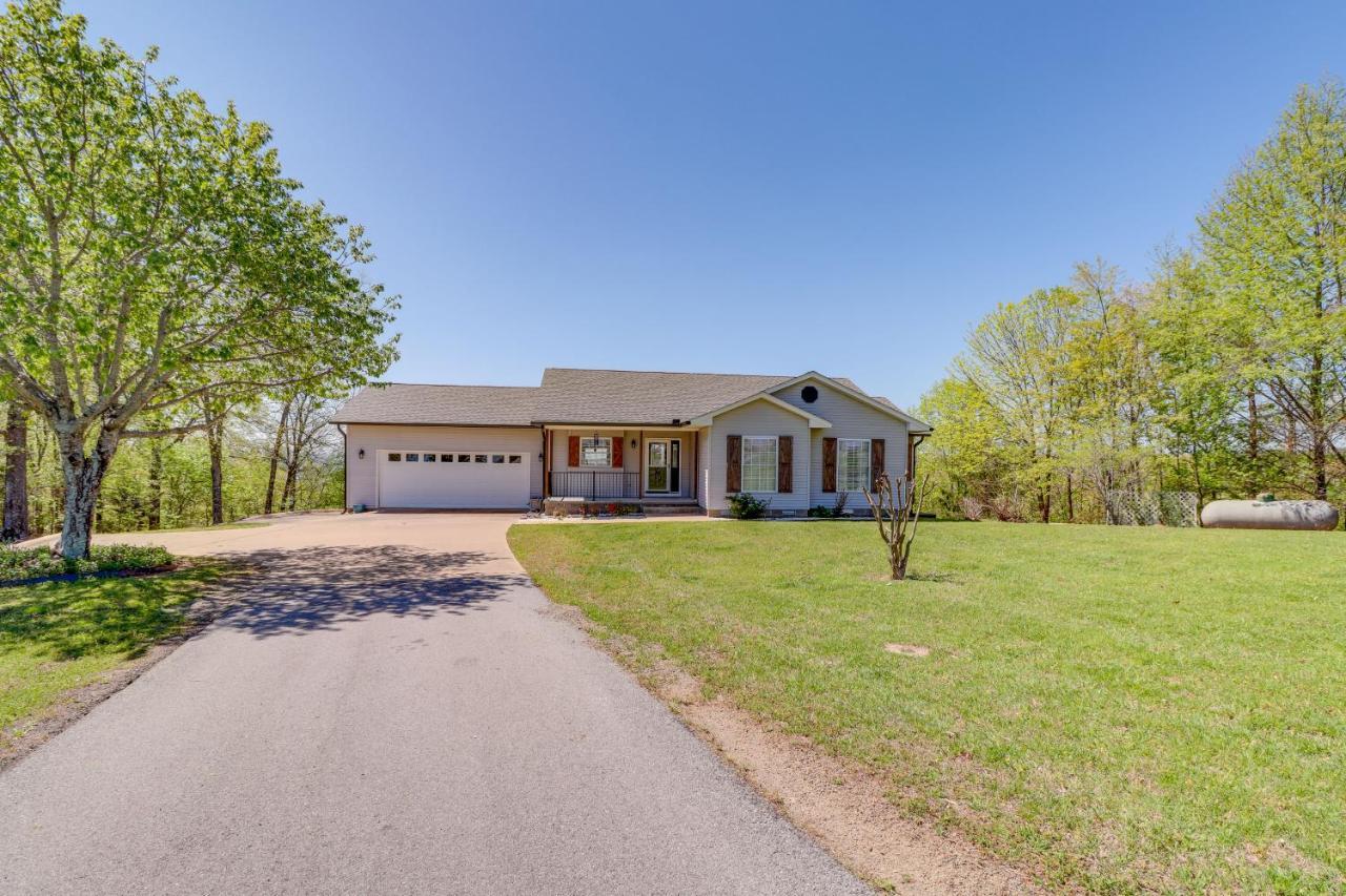 Charming Edgemont Home With Deck And Lake Views! Fairfield Bay Екстер'єр фото